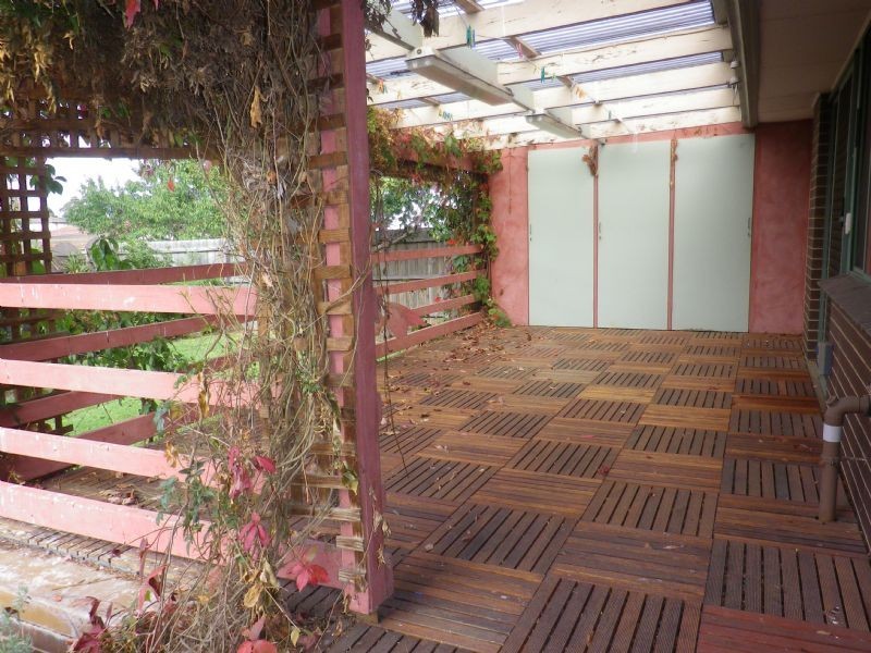 16 Allandale Drive, Deer Park VIC 3023