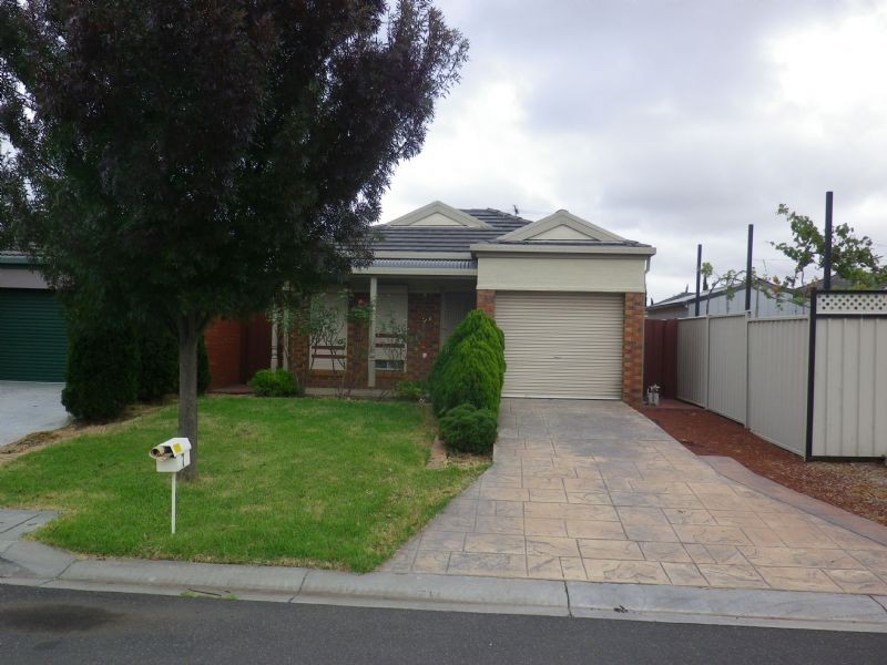 7 Osmond Place, Caroline Springs VIC 3023