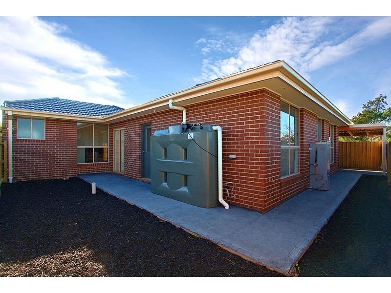 2/76 Welwyn Parade, Deer Park VIC 3023