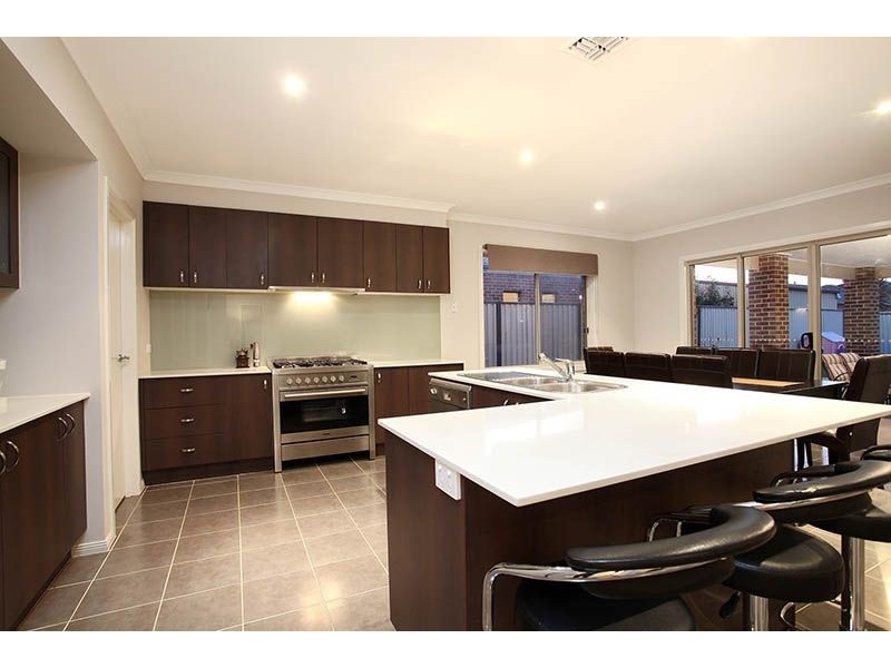 45 Glenbrook Avenue, Cairnlea VIC 3023