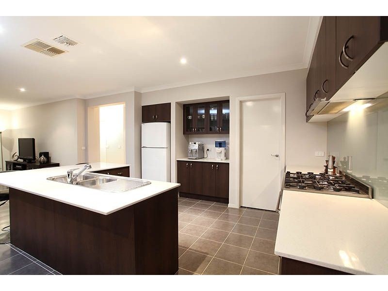 45 Glenbrook Avenue, Cairnlea VIC 3023