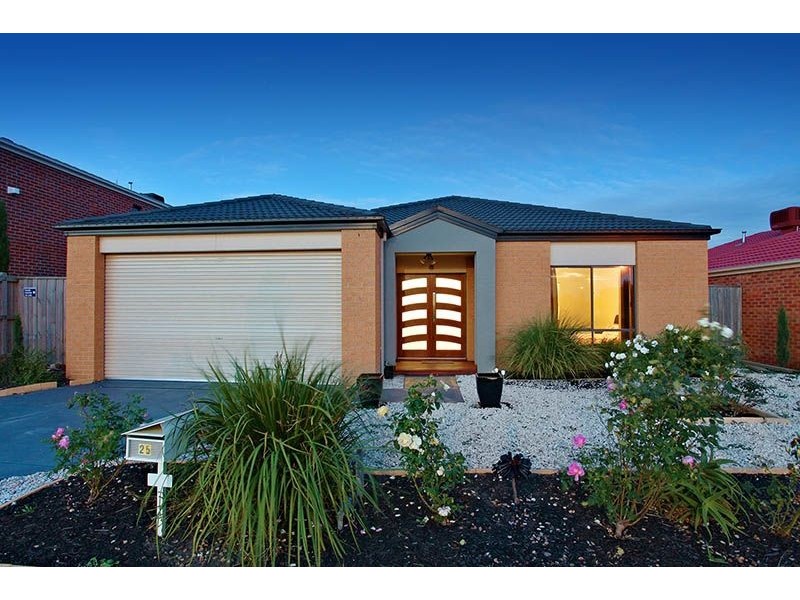 25 Abernathy Avenue, Deer Park VIC 3023