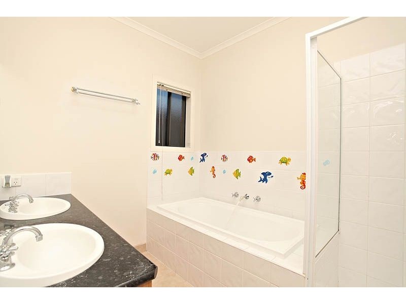 25 Abernathy Avenue, Deer Park VIC 3023