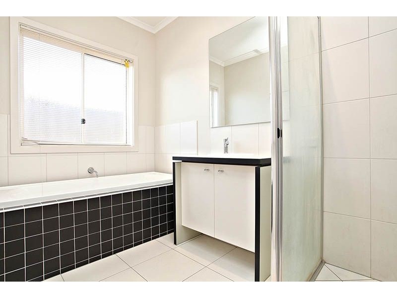 24 Lanark Place, Deer Park VIC 3023