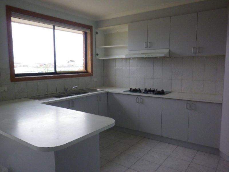 61 Bayliss Road, Deer Park VIC 3023