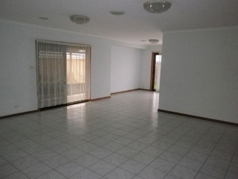 61 Bayliss Road, Deer Park VIC 3023