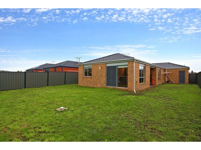 33 Sherrington Grange, Derrimut VIC 3030