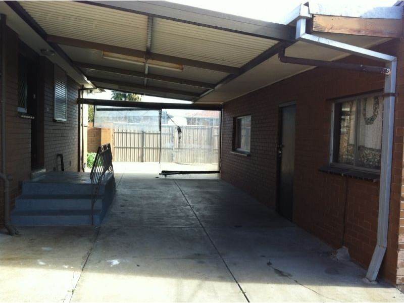 40 Cavendish Drive, Deer Park VIC 3023