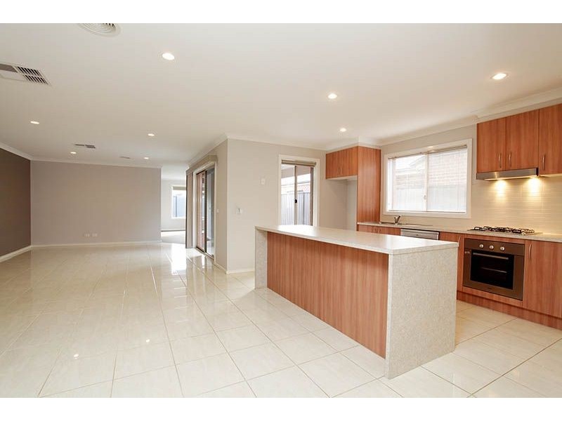 85 Capesthorne Drive, Derrimut VIC 3030