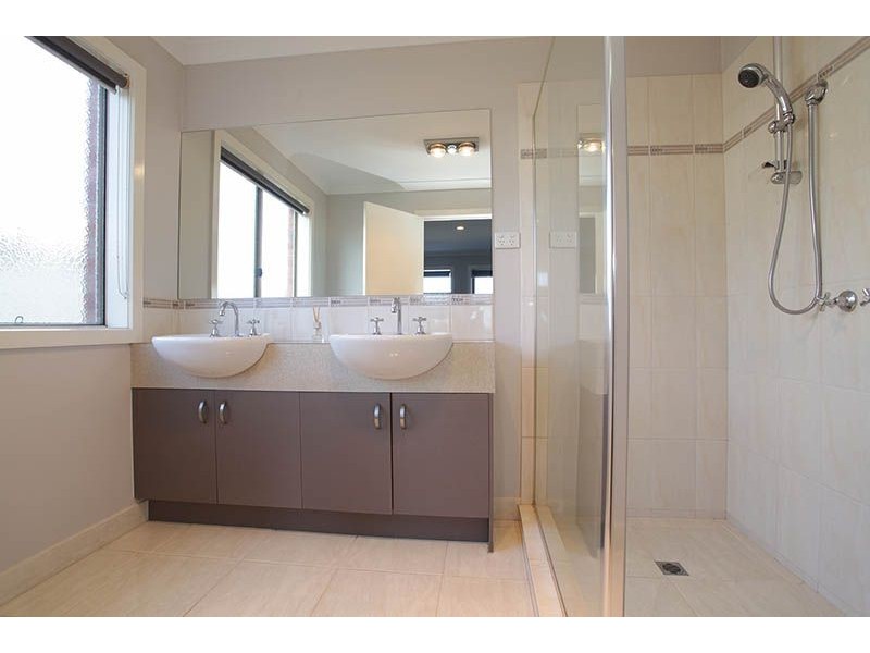 85 Capesthorne Drive, Derrimut VIC 3030