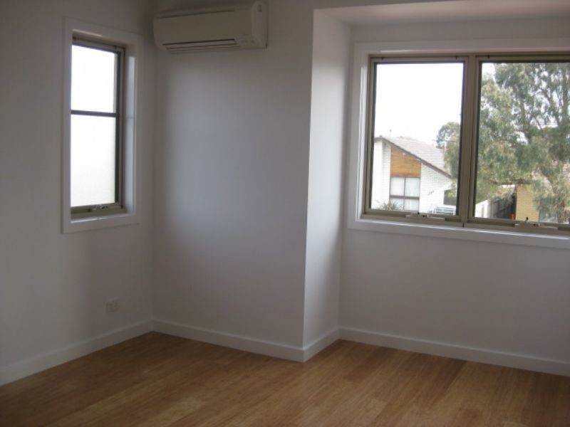 14 Burns Street, St Albans VIC 3021