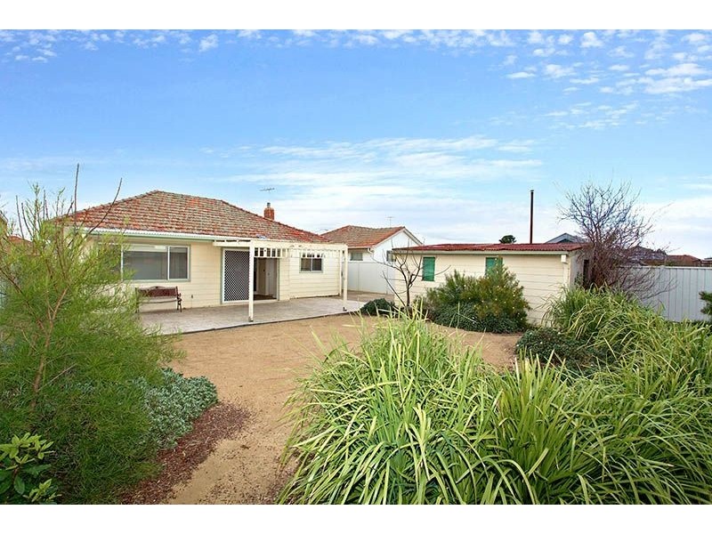 19 Welwyn Parade, Deer Park VIC 3023