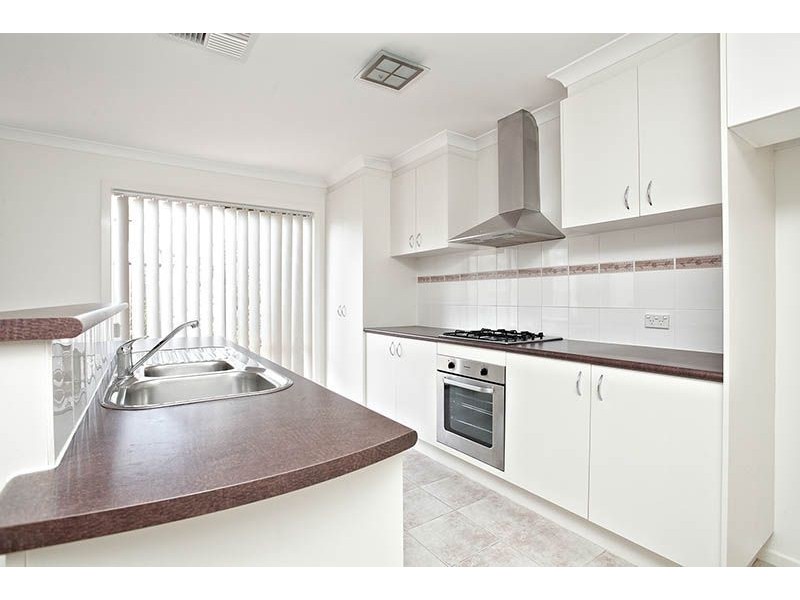 4 Gosford Gardens, Derrimut VIC 3030