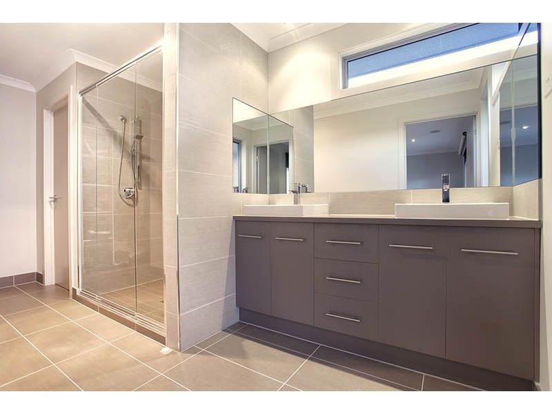 41 Chesterfield Road, Cairnlea VIC 3023