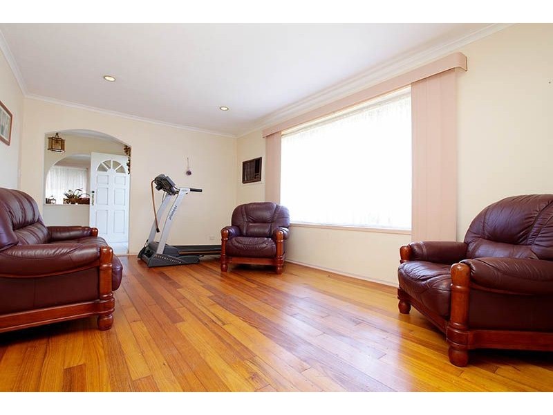 9 Birchwood Boulevard, Deer Park VIC 3023