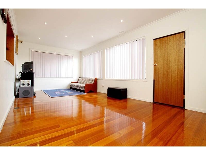 38 Tulloch Street, Deer Park VIC 3023