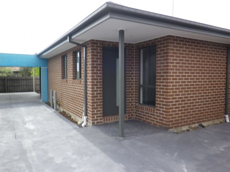 3/6 Glencairn Avenue, Deer Park VIC 3023