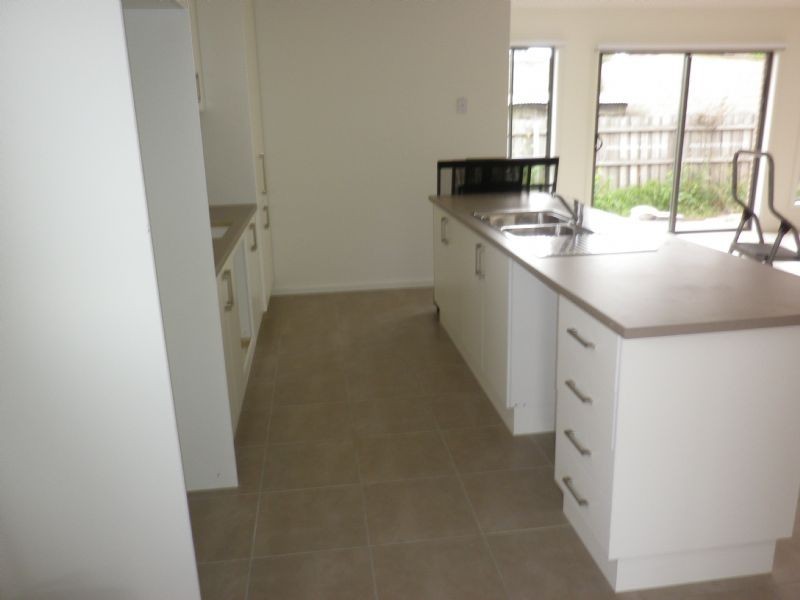 3/6 Glencairn Avenue, Deer Park VIC 3023