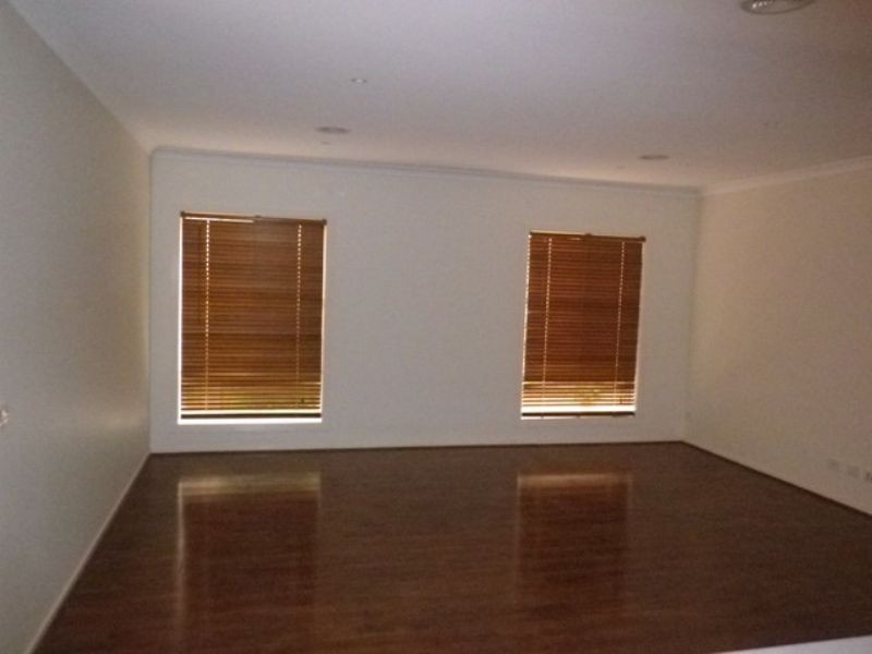 89 Hatchlands Drive, Deer Park VIC 3023