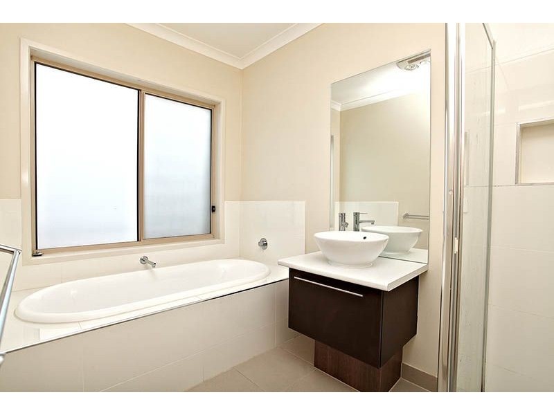 22 Eagle Way, Deer Park VIC 3023