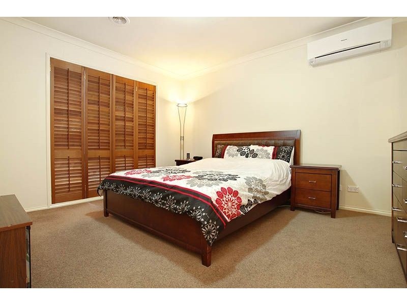 36 Parklea Avenue, Cairnlea VIC 3023