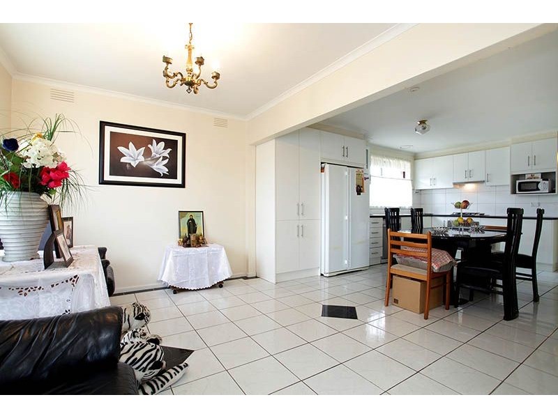 10 Livingston Street, Deer Park VIC 3023