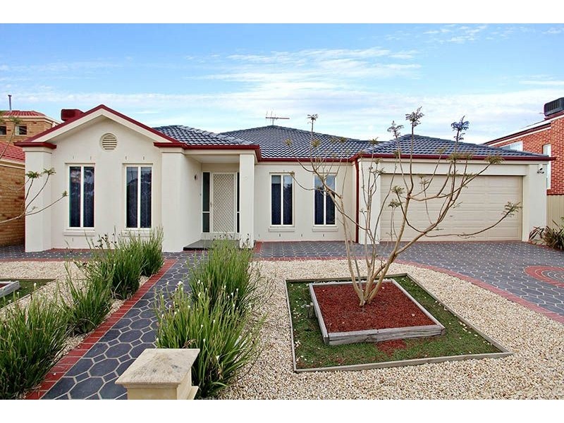 17 Kimberley Road, Cairnlea VIC 3023