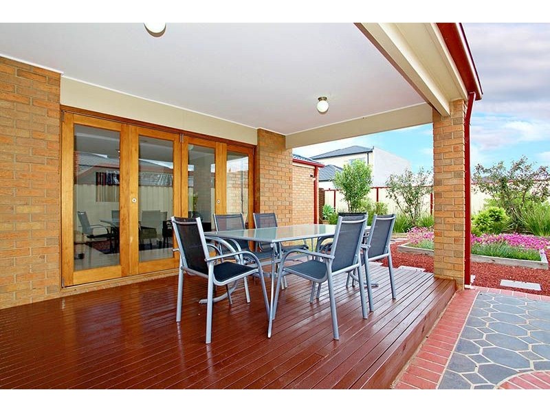 17 Kimberley Road, Cairnlea VIC 3023