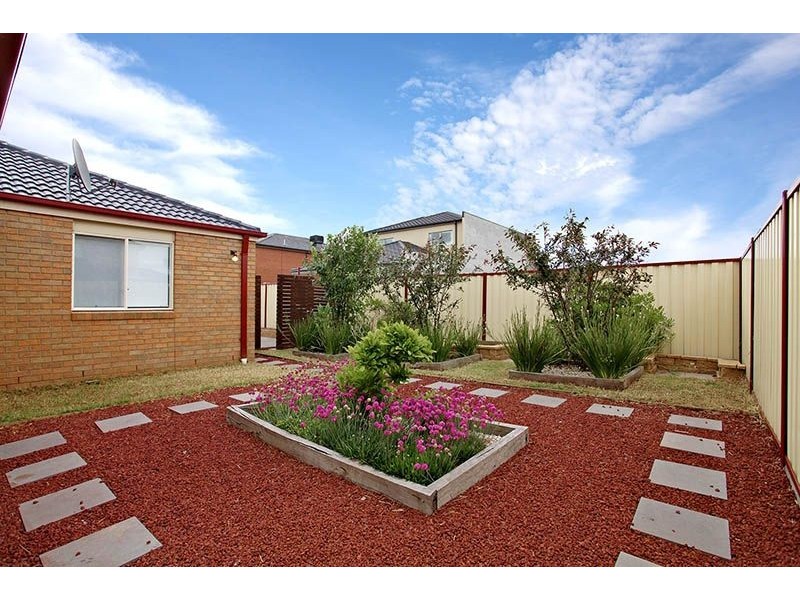 17 Kimberley Road, Cairnlea VIC 3023