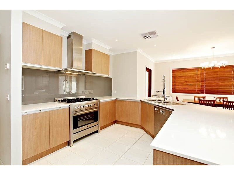 40 Hemsley Drive, Deer Park VIC 3023