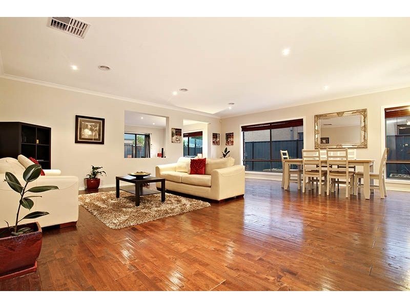 12 Grosvenor Crescent, Derrimut VIC 3030