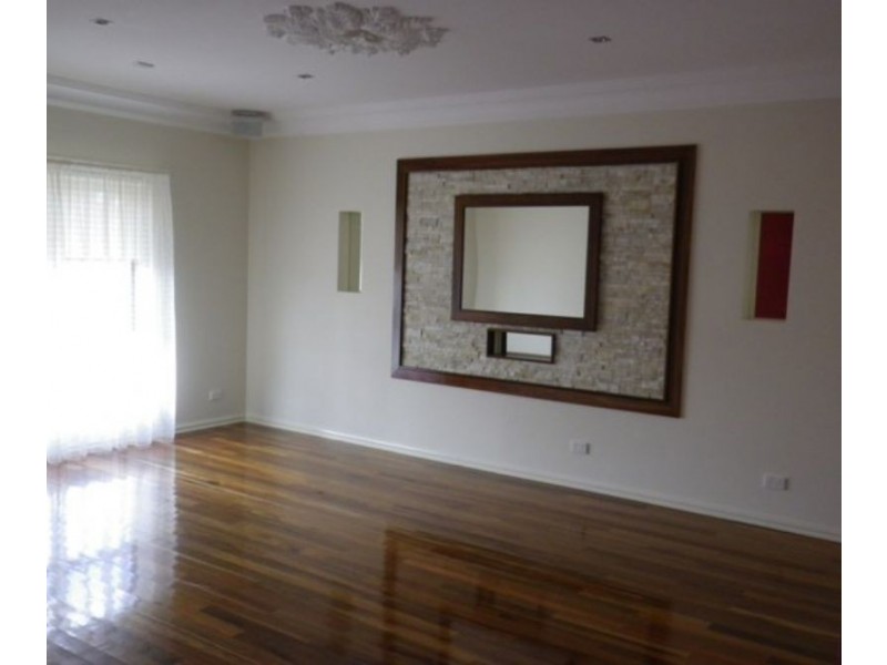 3 Woodburn Ave, Cairnlea VIC 3023