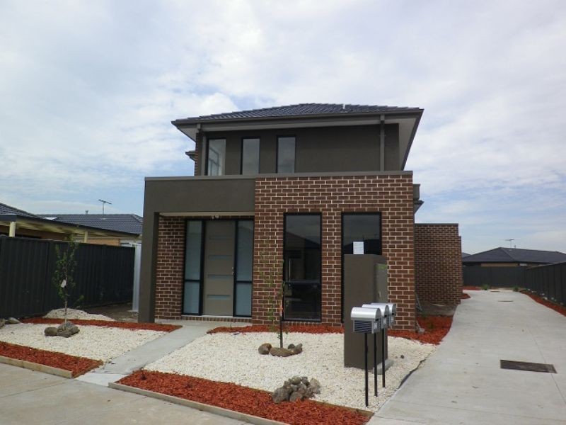 1/2 Parkwood Court, Deer Park VIC 3023