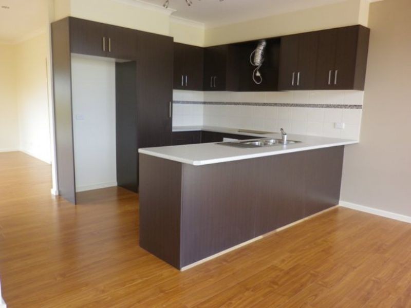 1/2 Parkwood Court, Deer Park VIC 3023