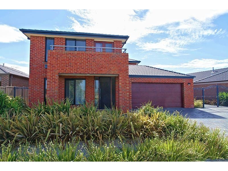 11 Turitable Way, Caroline Springs VIC 3023