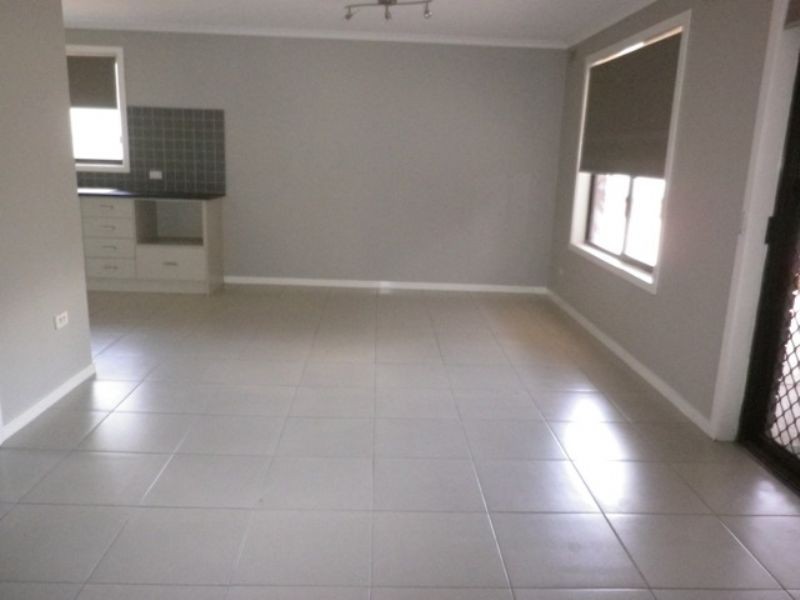 16 Peterborough Crescent, Deer Park VIC 3023