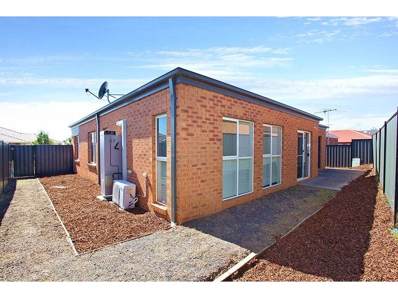 29 Fernhurst Avenue, Derrimut VIC 3030