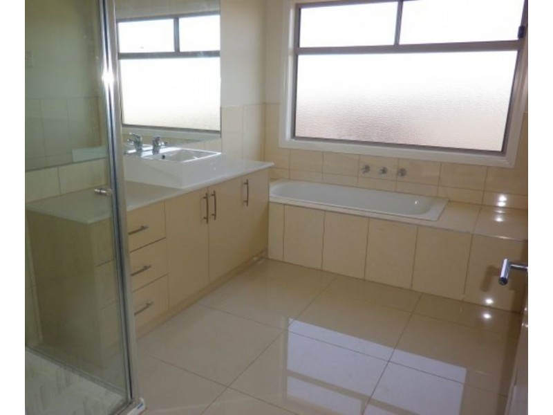 3-11 Parkwood Court, Deer Park VIC 3023