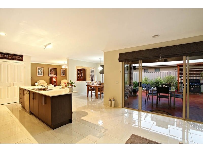 9 Turitable Way, Caroline Springs VIC 3023