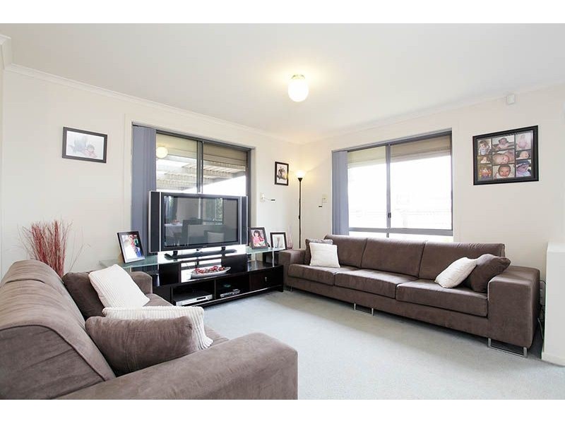 128 Robinsons Road, Deer Park VIC 3023