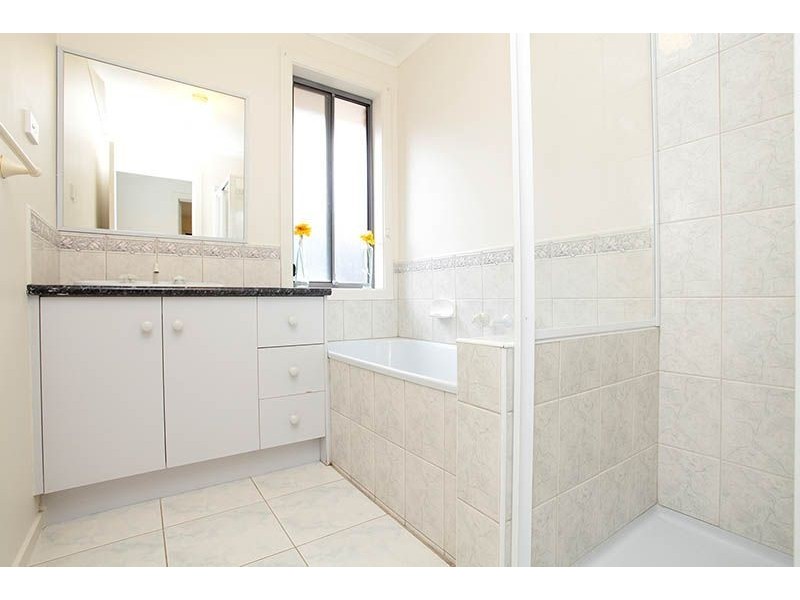 128 Robinsons Road, Deer Park VIC 3023