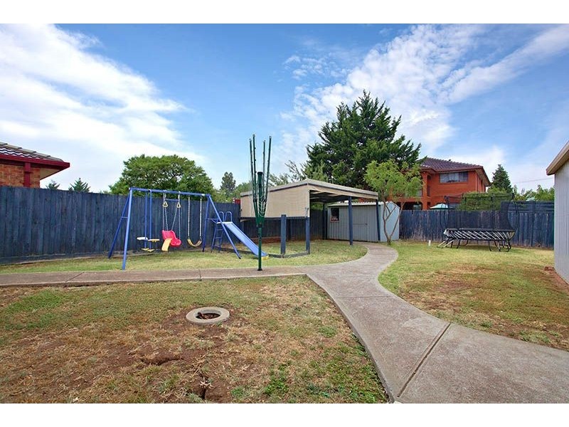 128 Robinsons Road, Deer Park VIC 3023