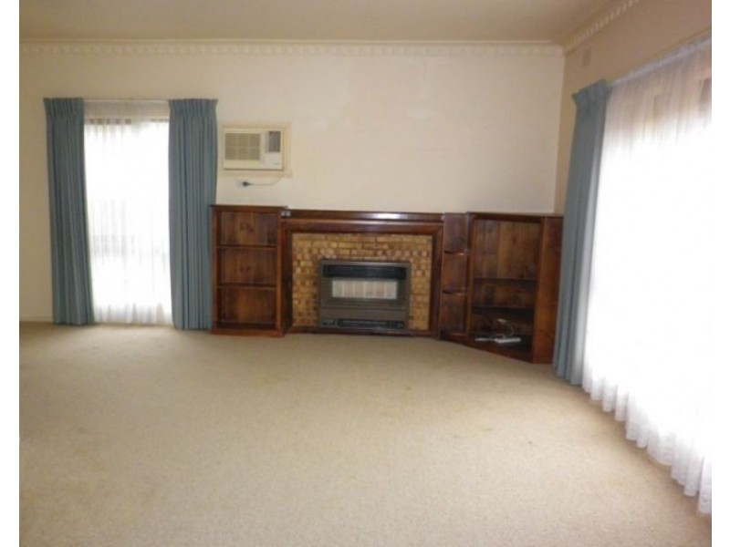 34 Salmond Street, Deer Park VIC 3023