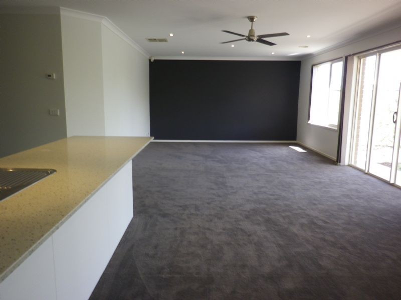 23  Dalmuir Boulevard, Deer Park VIC 3023