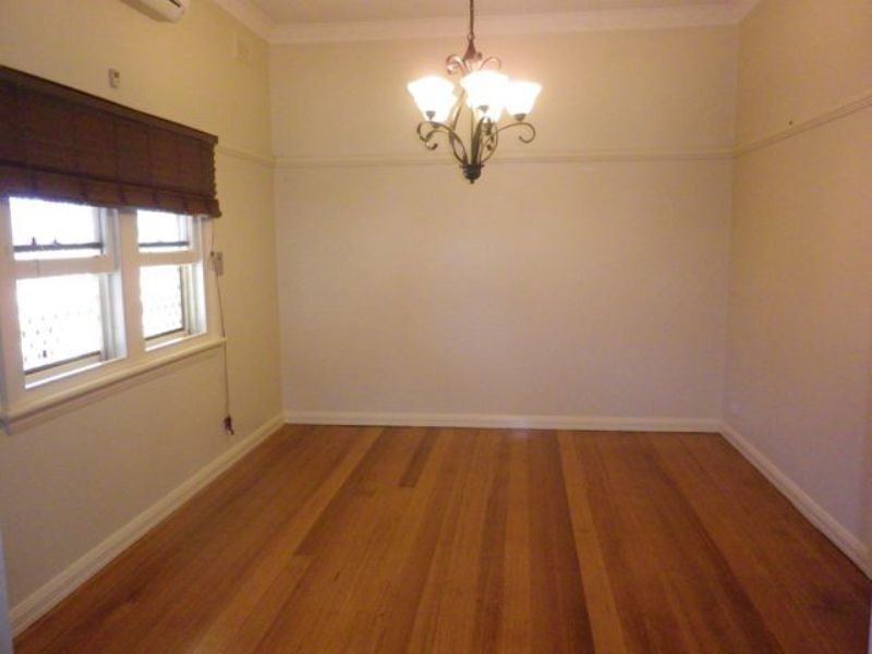 77 Station Road, Deer Park VIC 3023