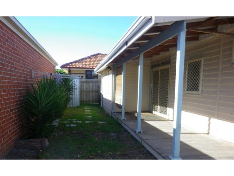 77 Station Road, Deer Park VIC 3023