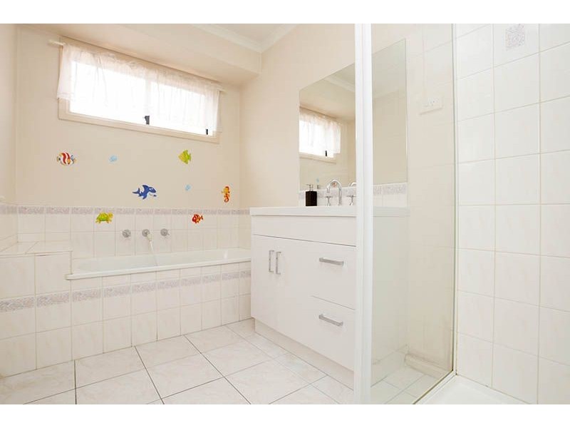 88 Robinsons Road, Deer Park VIC 3023