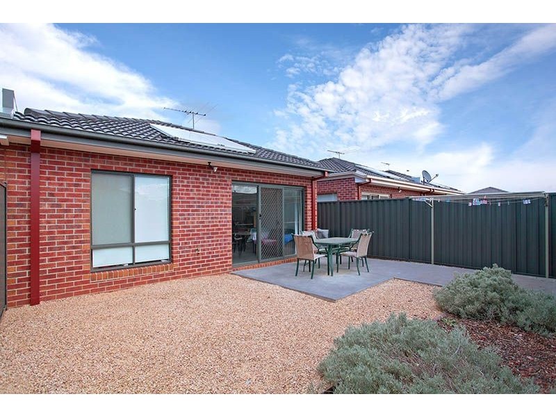 19 Hatchlands Drive, Deer Park VIC 3023