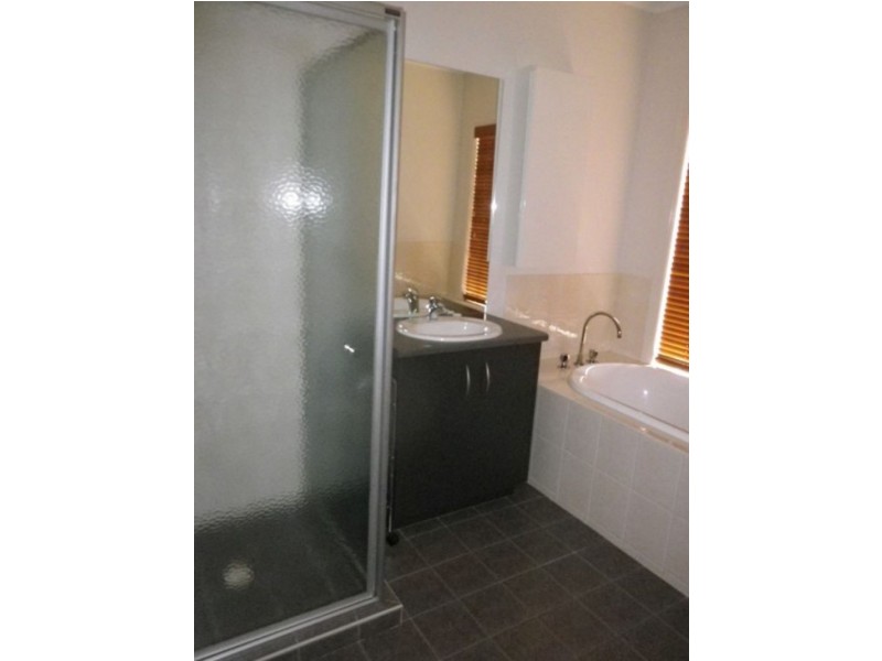 21 Berkeley Crescent, Derrimut VIC 3030