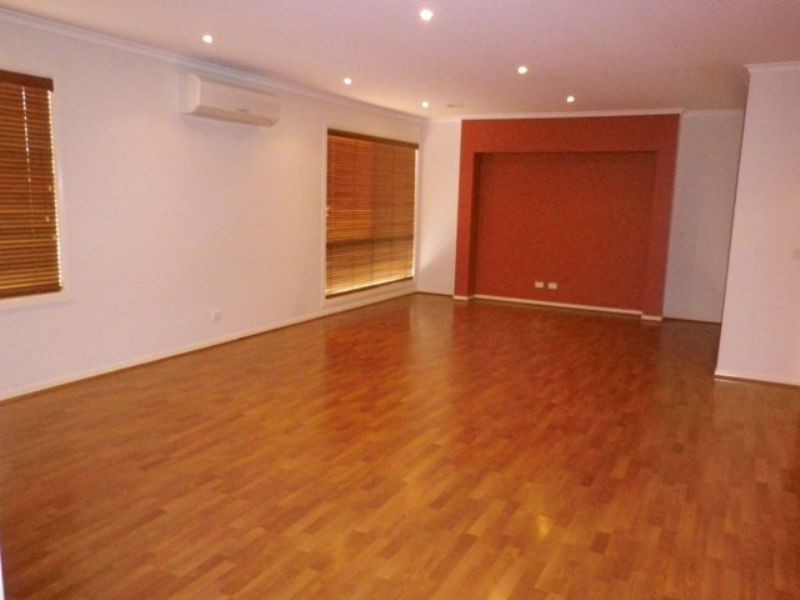 21 Berkeley Crescent, Derrimut VIC 3030